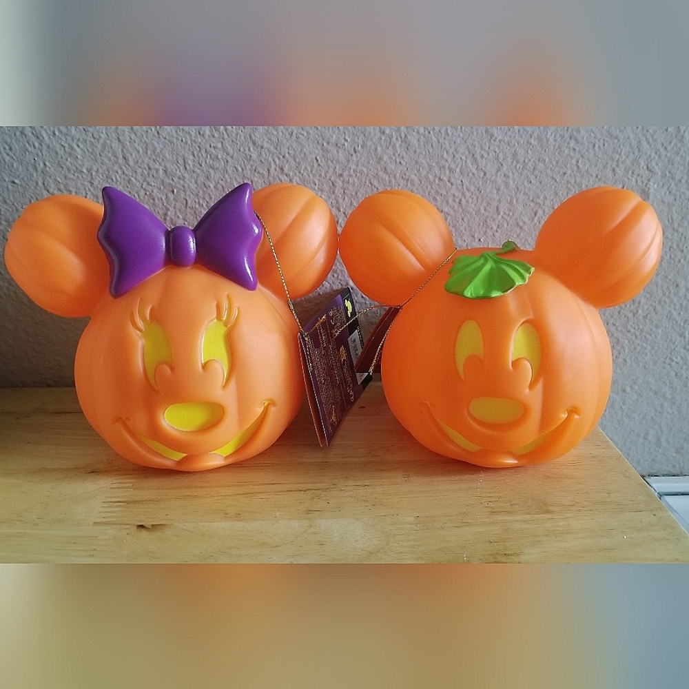 Disney Mickey & Minnie Mouse Color Changing Light Up Halloween 6" Pumpkins Set